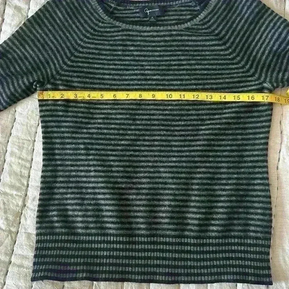 Aqua cashmere sweater - Picture 9 of 9